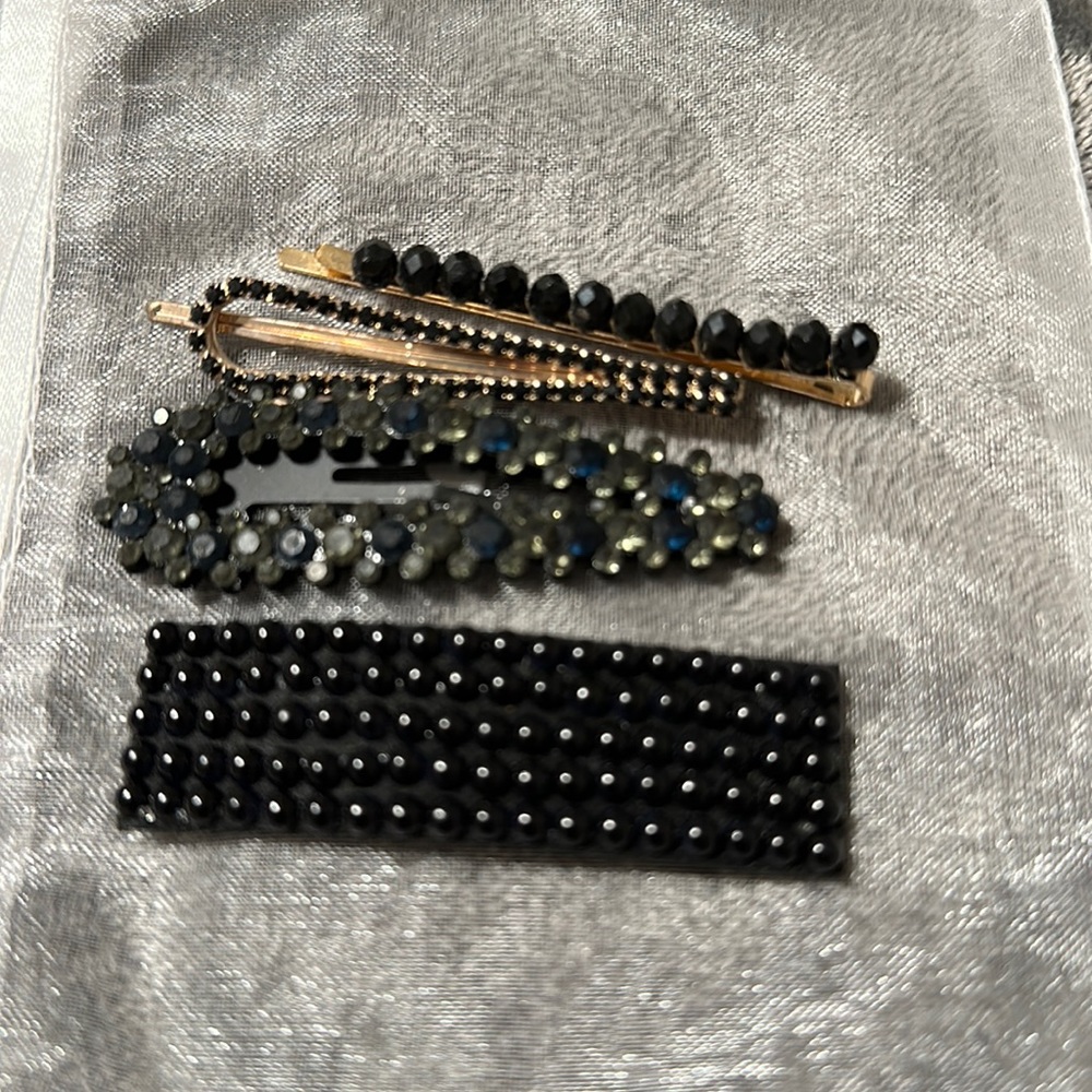 Hair clips